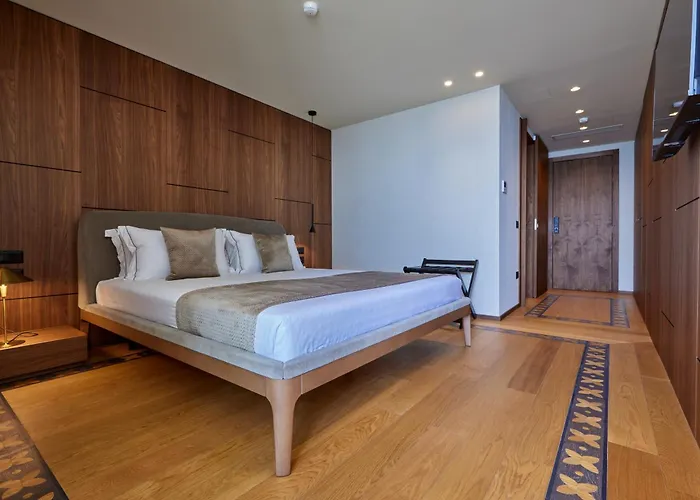 Valis Coast Residences 3* Wlora