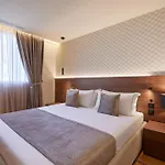 Valis Coast Residences 公寓式酒店